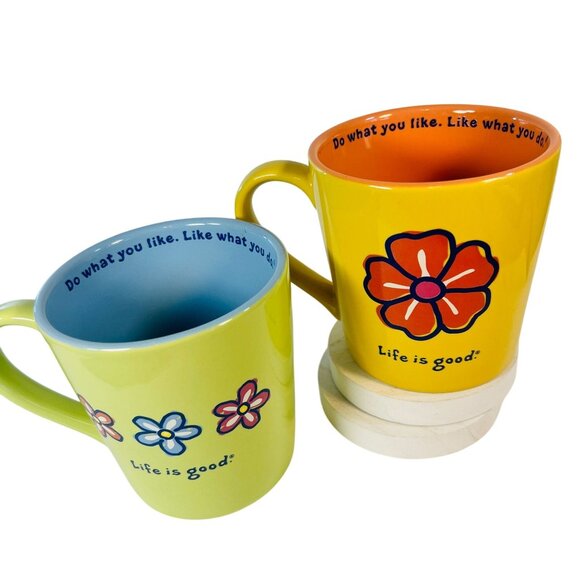 Life Is Good Ceramic Coffee Mug Set Of 2 Flower Design 12 Oz Yellow Green - Picture 2 of 5